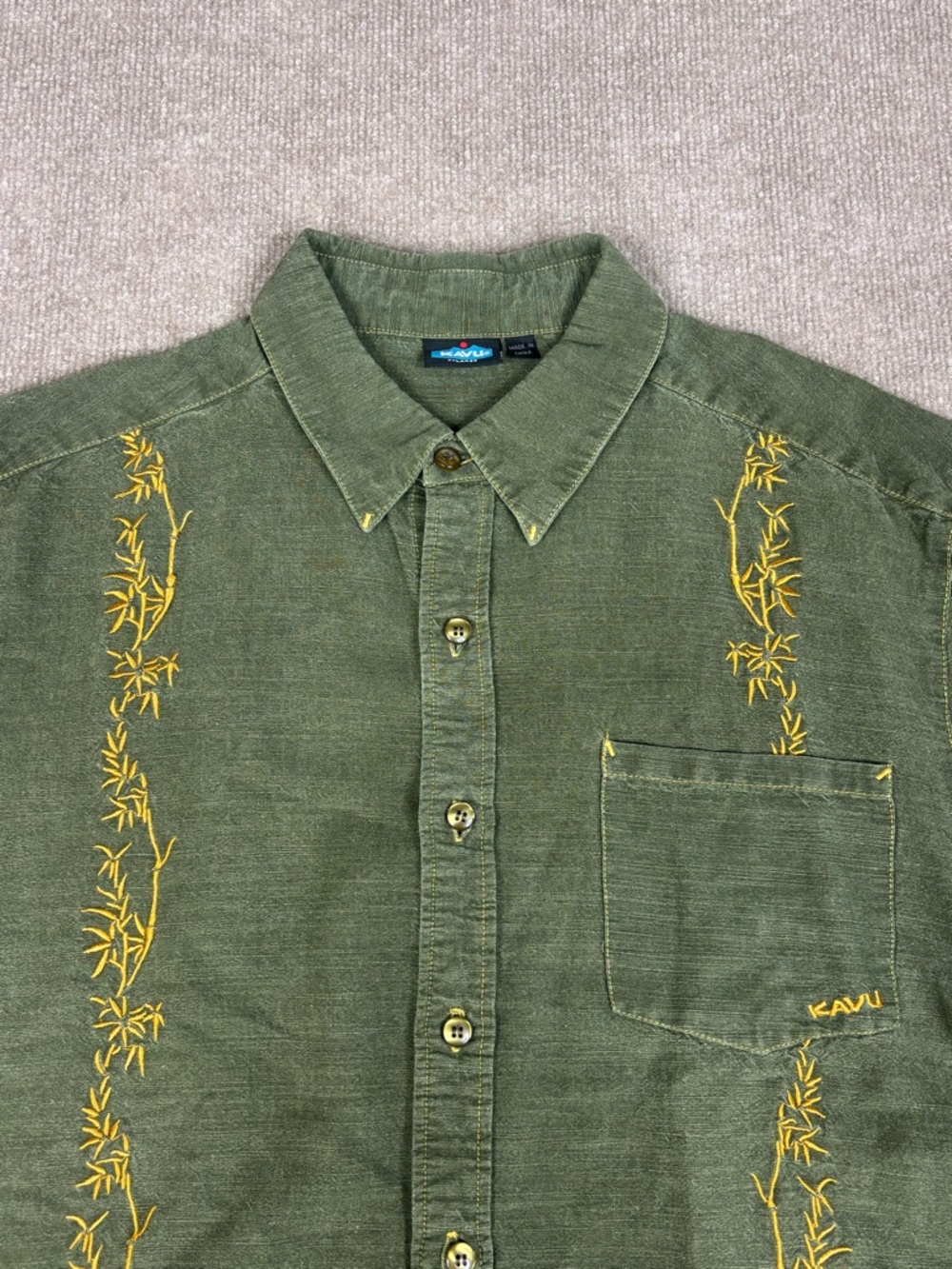Kavu Mens XL Shirt Green Short Sleeve Button Up Hawaiian Flora Vacation Hawaii